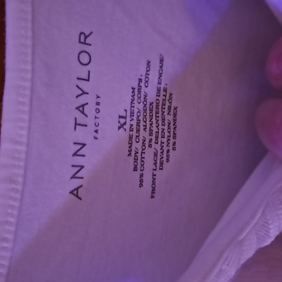 White tank top with lace front - Picture 2 of 2